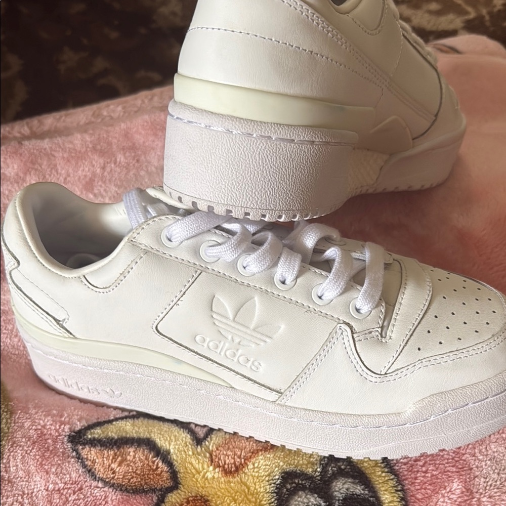 Adidas White Sneakers Low-Top Leather Design